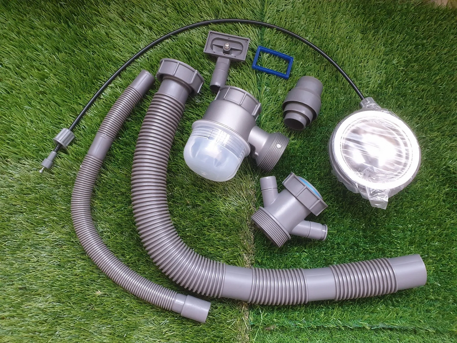 Багатофункціональне кухонна мийка з нержавіючої сталі в комплекті зі змішувачем