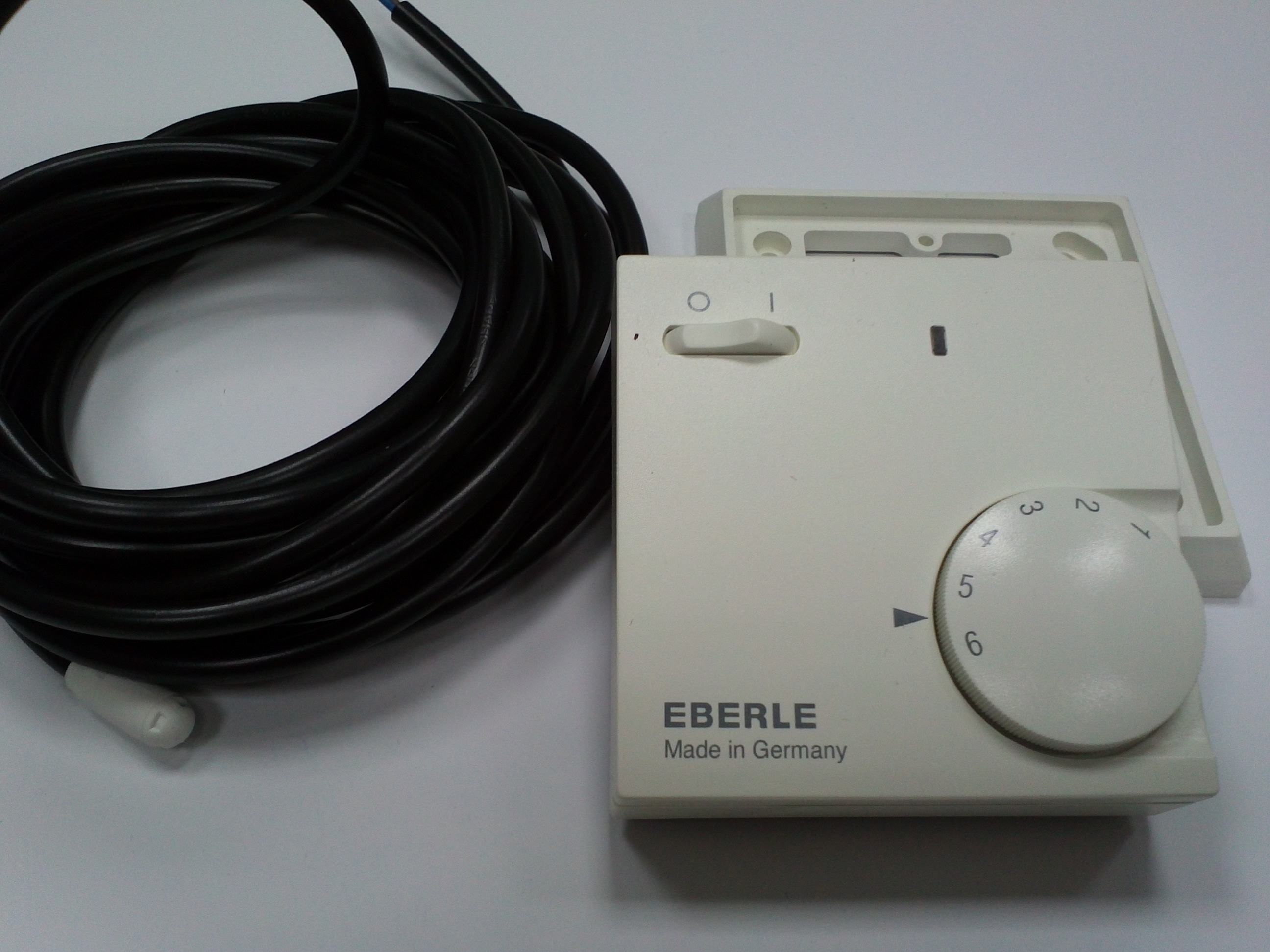  Механічний терморегулятор Eberle Fre 525 | Купити в інтернет-магазині Yago