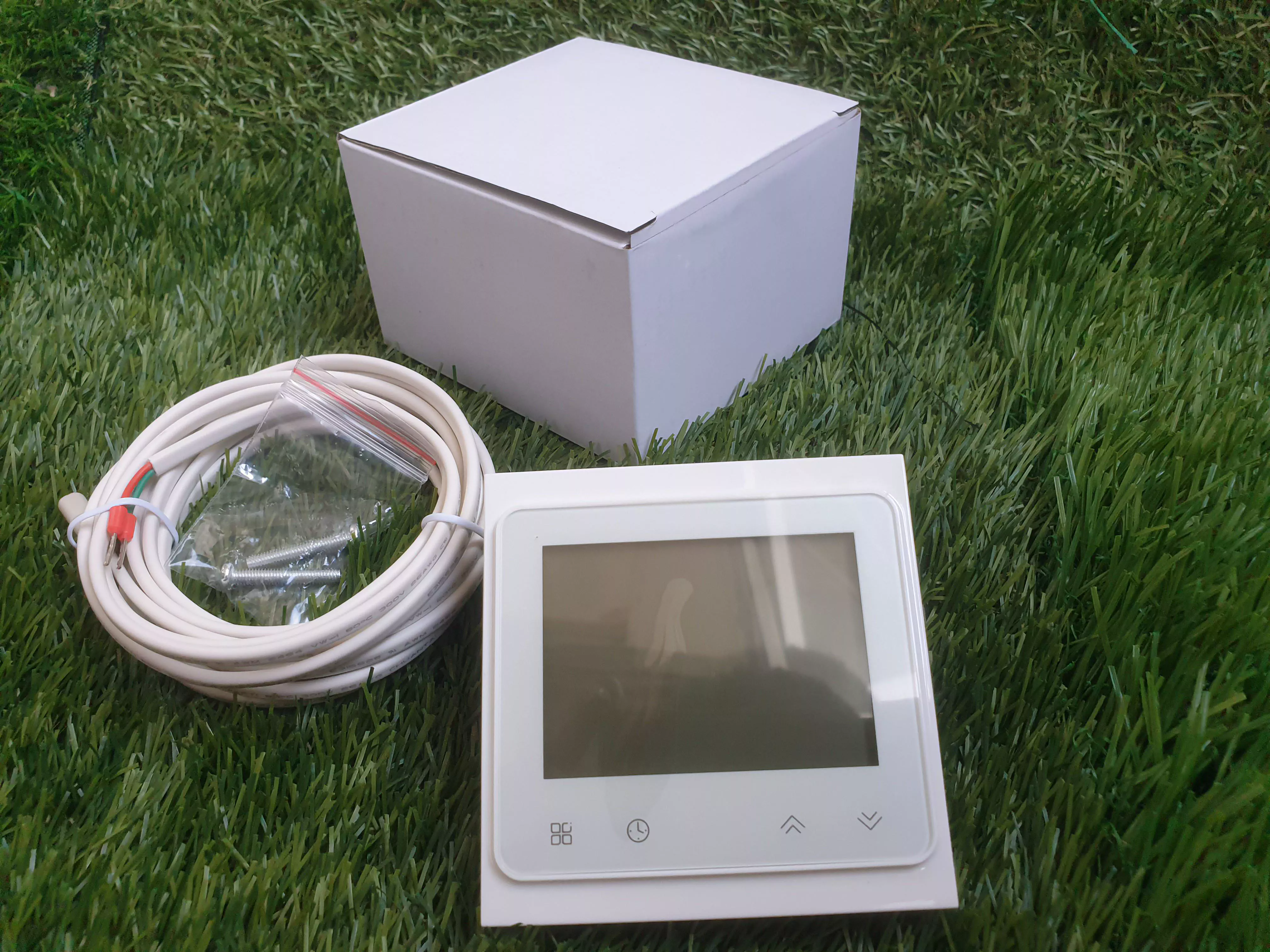  Терморегулятор з віддаленим доступом PX-TH-86BTW (Білий) | Купити в інтернет-магазині Yago